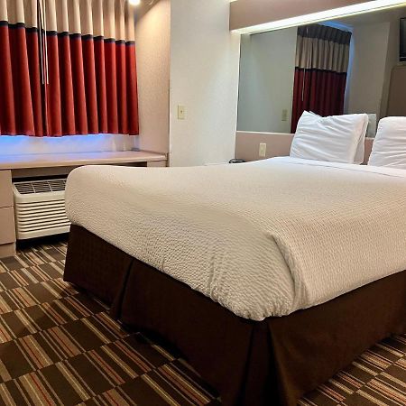 Microtel Inn & Suites By Wyndham Bloomington Msp Airport Экстерьер фото