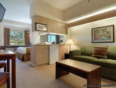Microtel Inn & Suites By Wyndham Bloomington Msp Airport Экстерьер фото